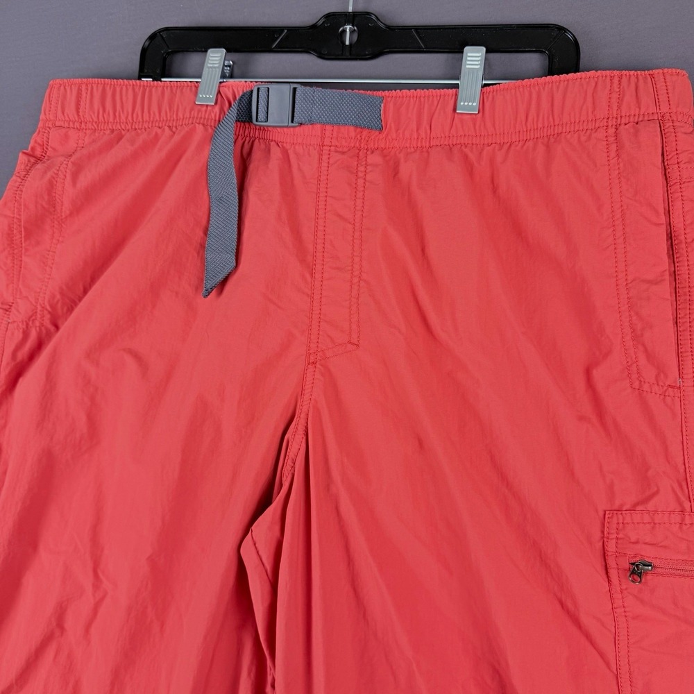 Columbia Men's Red Cargo Shorts XL Nylon Mesh Flat Front Belted Buckle 9"
